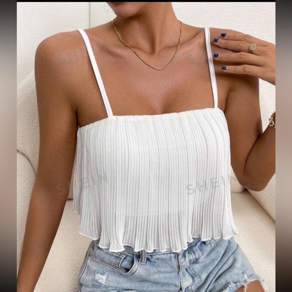 SHEIN Essnce Solid Pleated Cami Top